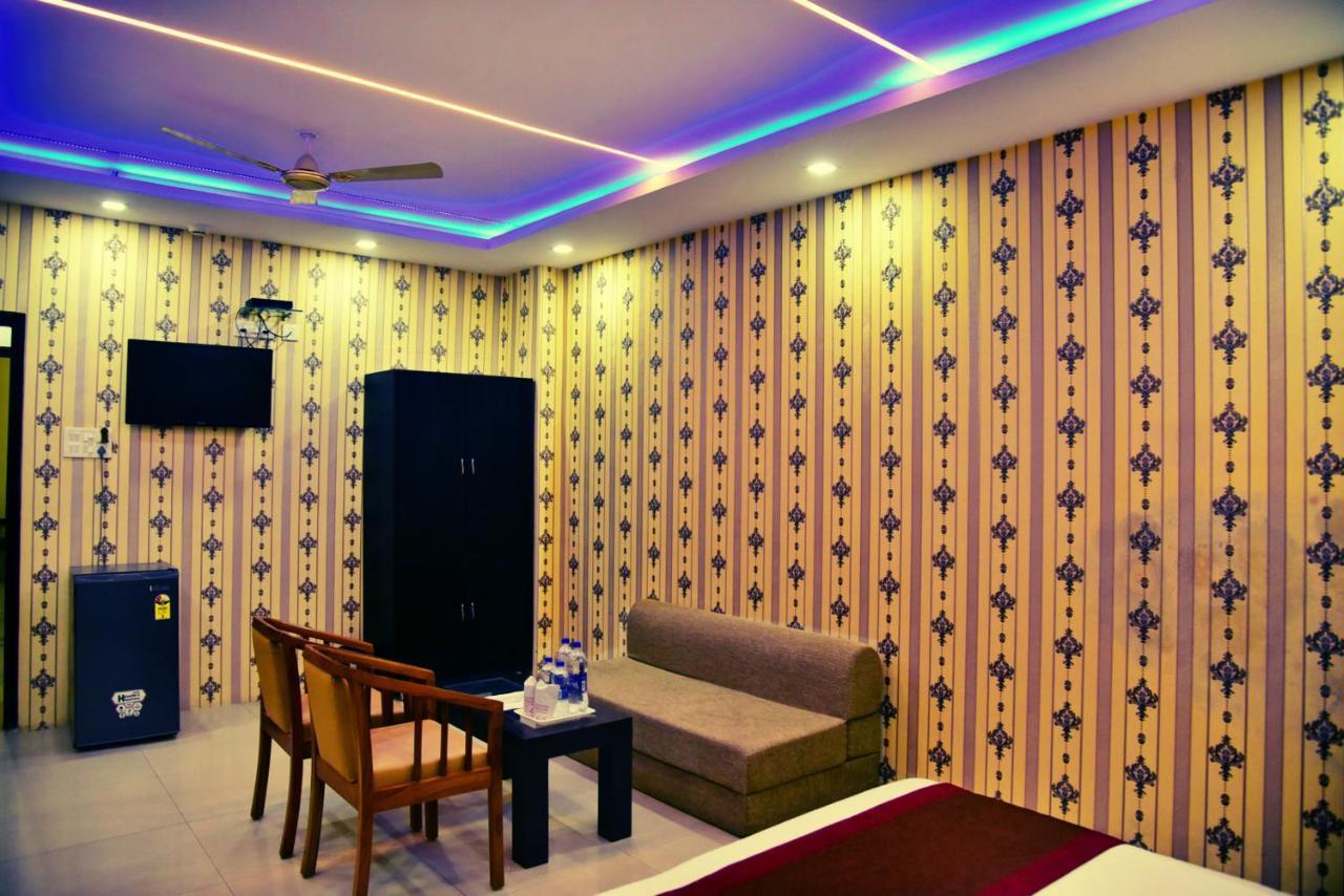 Hotel Nexus L Hotels In Charbagh Lucknow Exterior foto